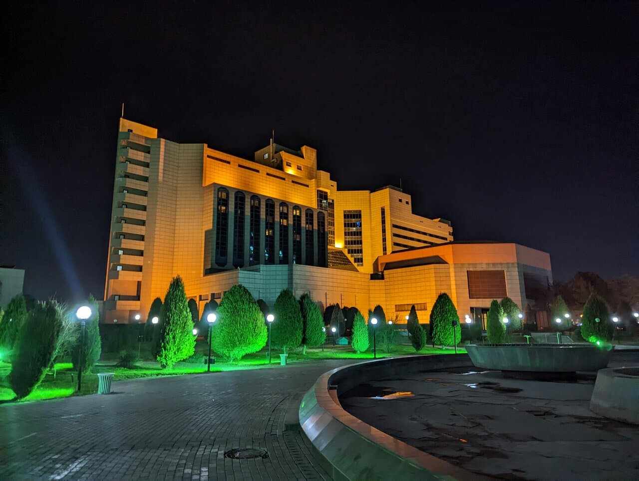 AZIMUT Grand Hotel Tashkent фото 2